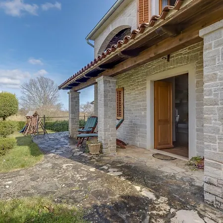 Holiday home Frapi With Shared Pool - Happy *