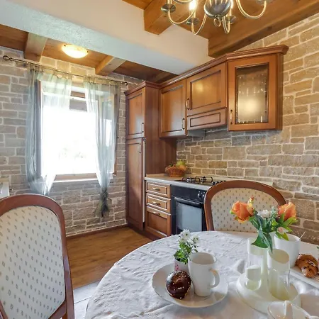 Holiday home Frapi With Shared Pool - Happy *