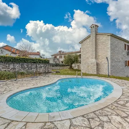 Holiday home Frapi With Shared Pool - Happy