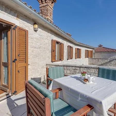 Frapi With Shared Pool - Happy * Pazin