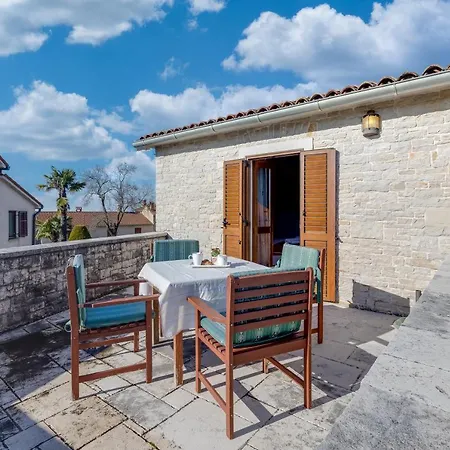 Frapi With Shared Pool - Happy Pazin