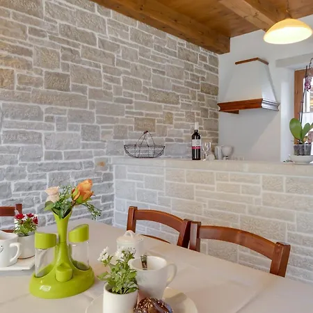 Holiday home Frapi With Shared Pool - Happy