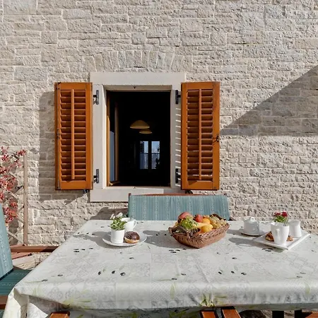 Frapi With Shared Pool - Happy * Pazin